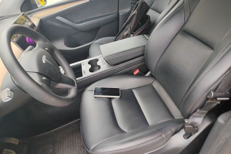 Tesla Model Y 2023 #15 Tesla Model Y 2023 car image #15