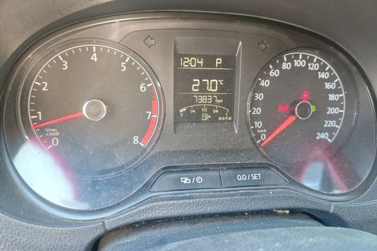 Volkswagen Polo 2016 car image #8
