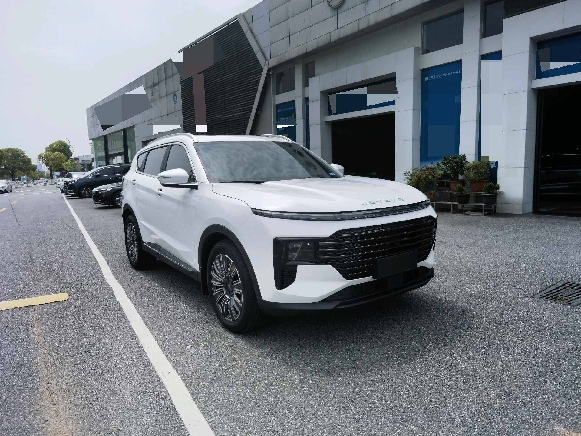 Jetour X70 PLUS 2024 car image #8