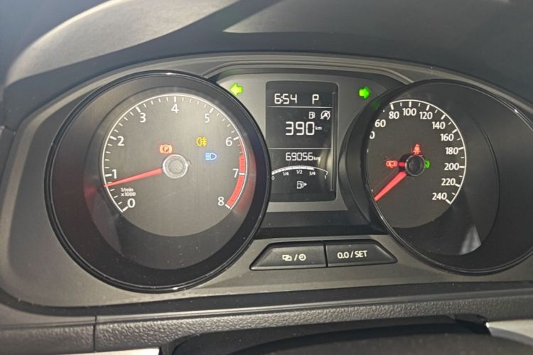 Volkswagen Lavida 2022 car image #12
