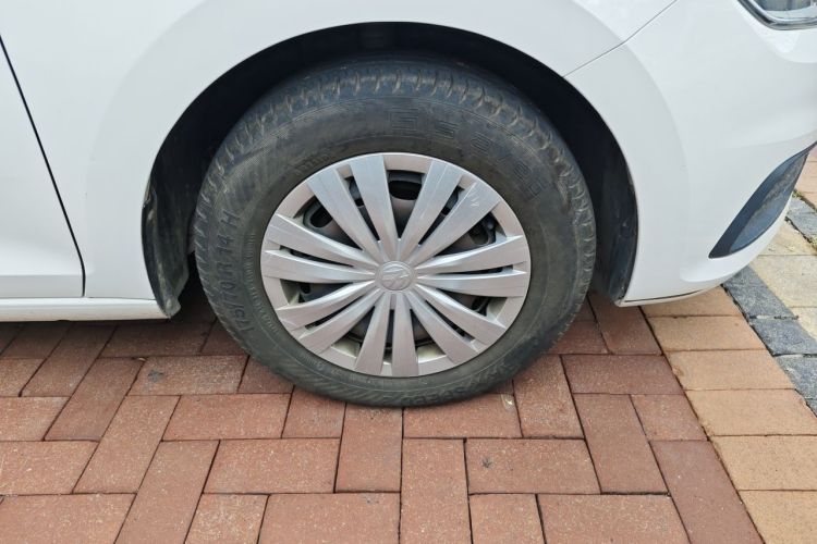 Volkswagen Santana 2018 car image #9