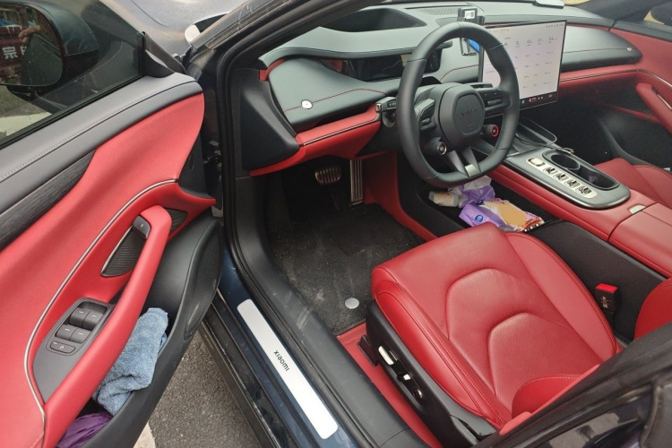 MI SU7 2024 car image #13