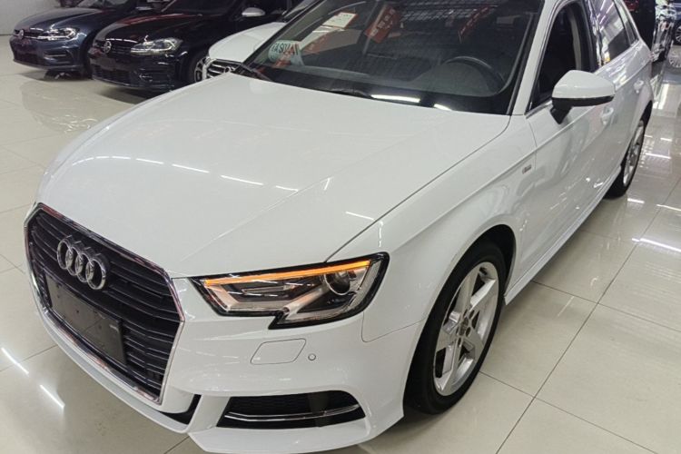Audi A3 2018 car image #2