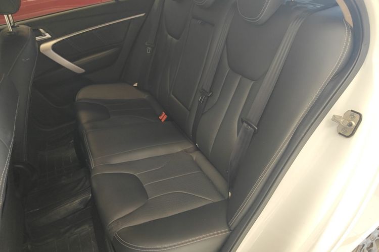GEELY Emgrand 2018 #13 GEELY Emgrand 2018 car image #13