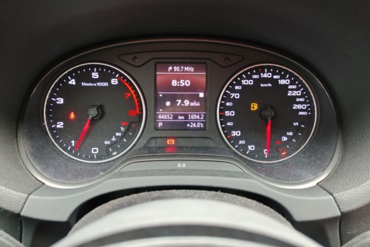 Audi A3 2015 car image #12