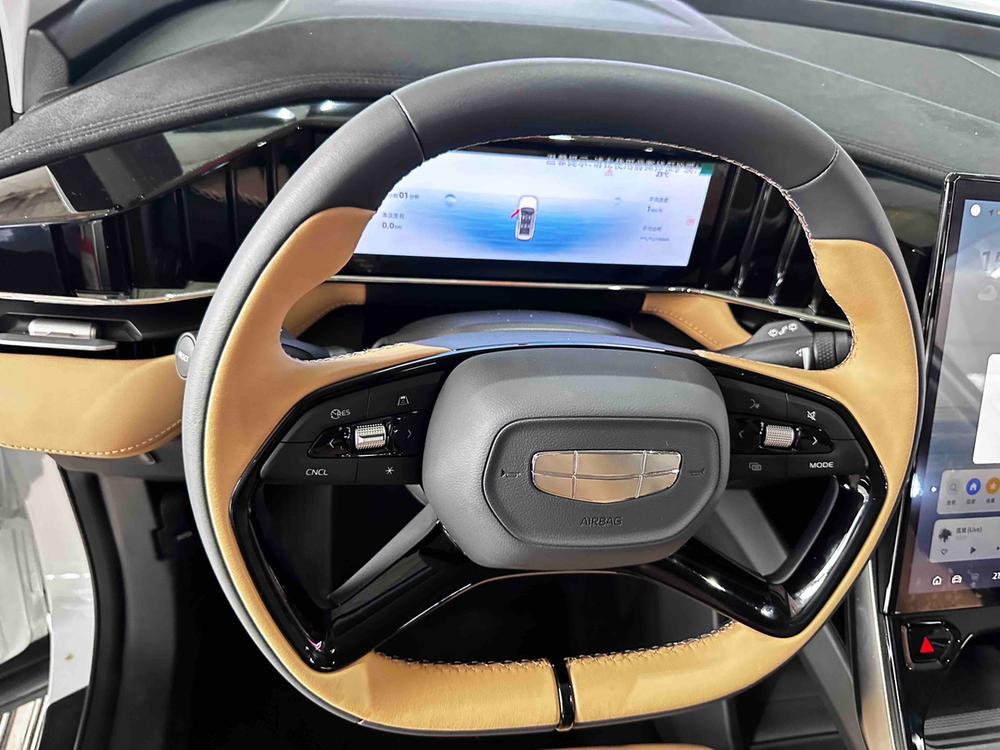 GEELY Boyue L 2023 car image #17
