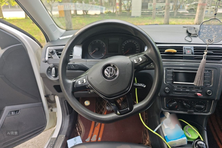 Volkswagen Santana 2017 car image #12