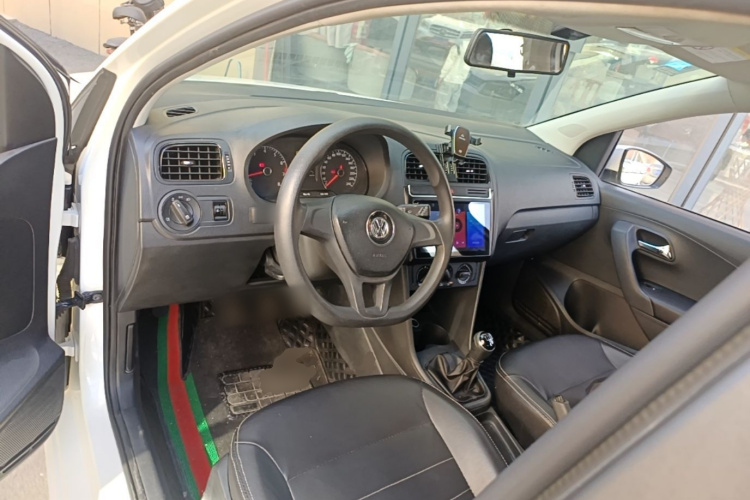 Volkswagen Polo 2017 #11 Volkswagen Polo 2017 car image #11