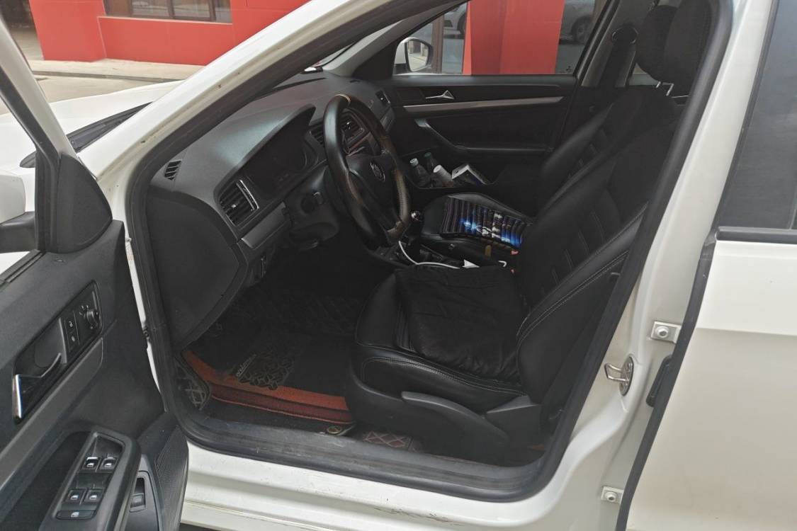 Volkswagen Lavida 2017 car image #23