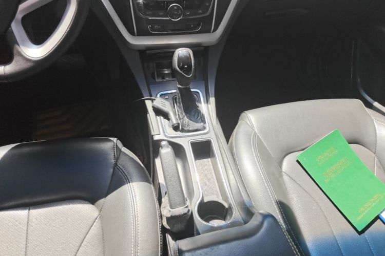 GEELY Emgrand 2016 car image #14
