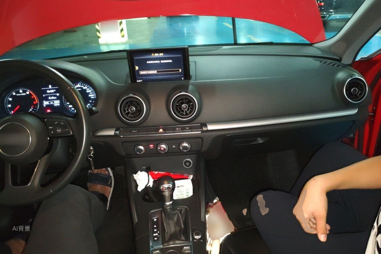Audi A3 2018 car image #11