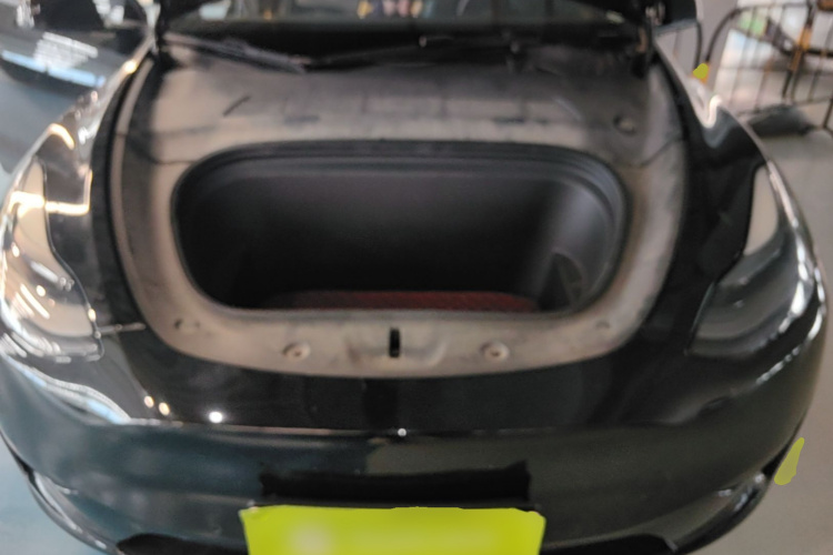 Tesla Model Y 2022 car image #20