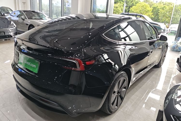 Tesla Model 3 2023 car image #7