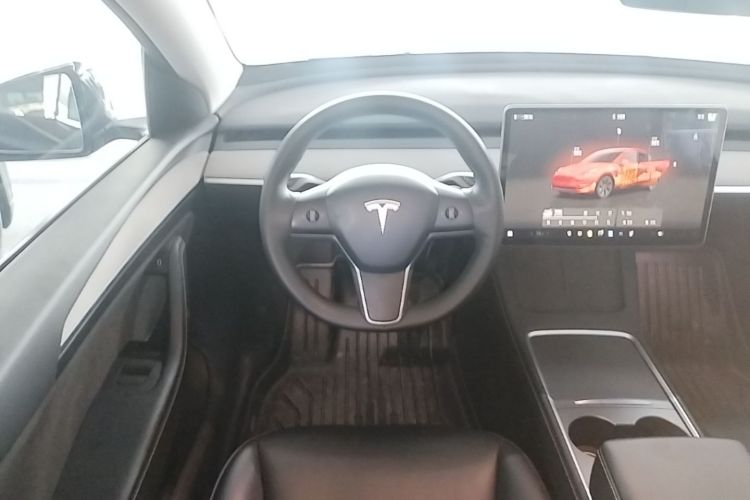 Tesla Model Y 2024 #11 Tesla Model Y 2024 immagine di auto #11