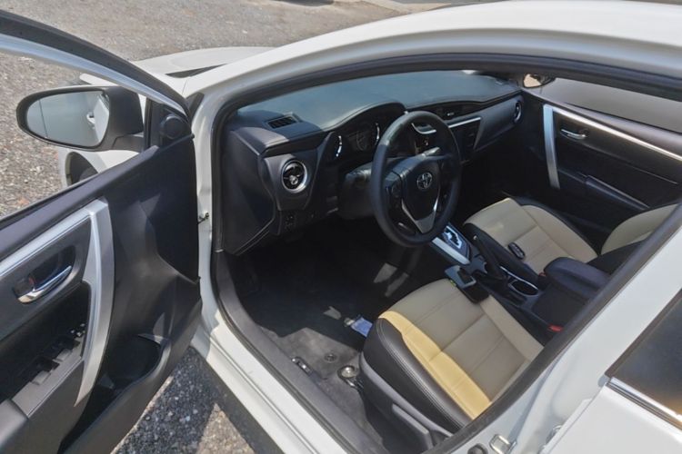 Toyota Corolla 2019 #12 Toyota Corolla 2019 car image #12