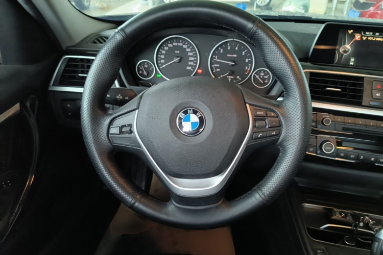 BMW 3 Series 2016 #11 BMW 3 Series 2016 car image #11
