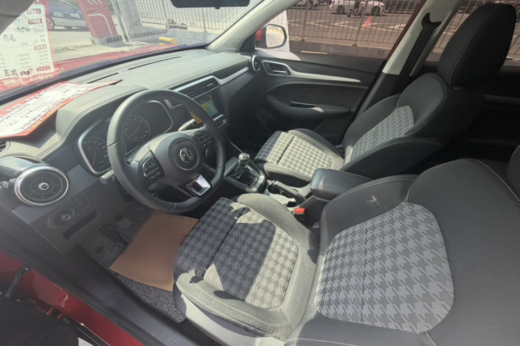 MG ZS 2020 car image #16