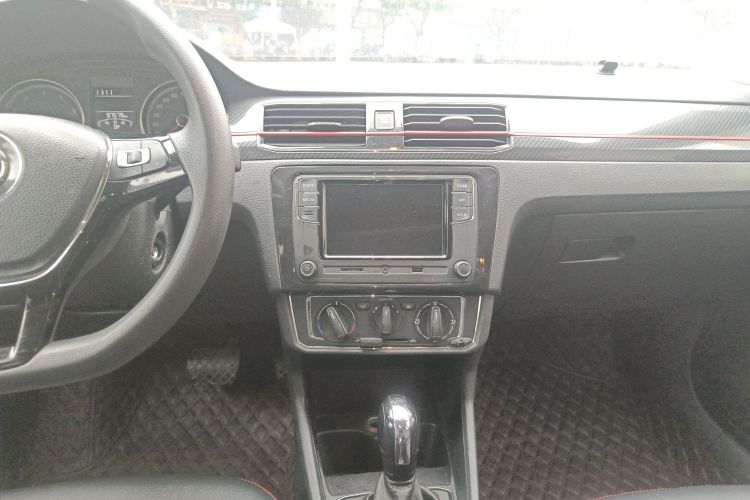 Volkswagen Santana 2017 #13 Volkswagen Santana 2017 car image #13
