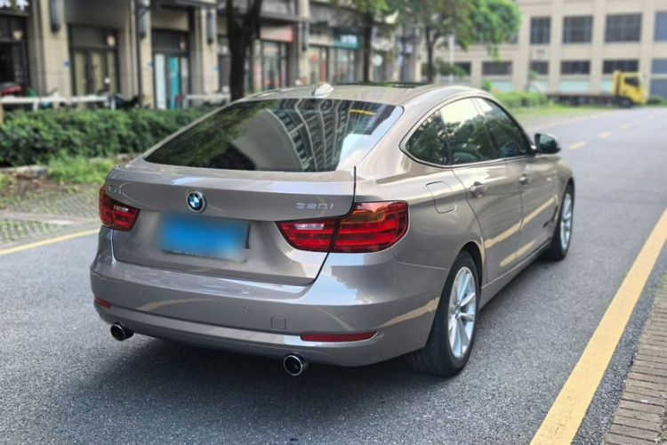 BMW 3 Series GT 2016 car image #11