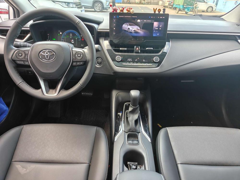 Toyota Corolla 2025 car image #8