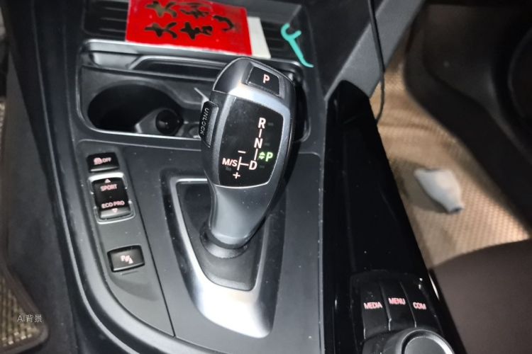 BMW 3 Series 2018 #16 BMW 3 Series 2018 car image #16