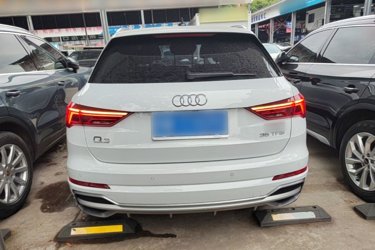 Audi Q3 2023 #6 Audi Q3 2023 car image #6