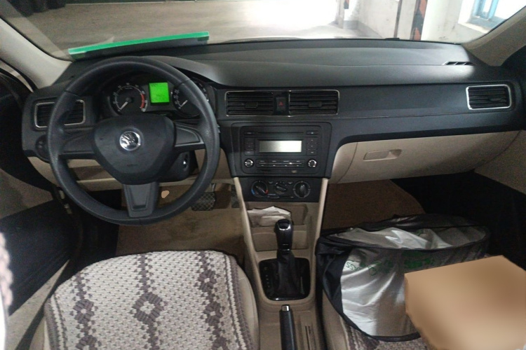 Skoda Rapid 2016 #12 Skoda Rapid 2016 car image #12
