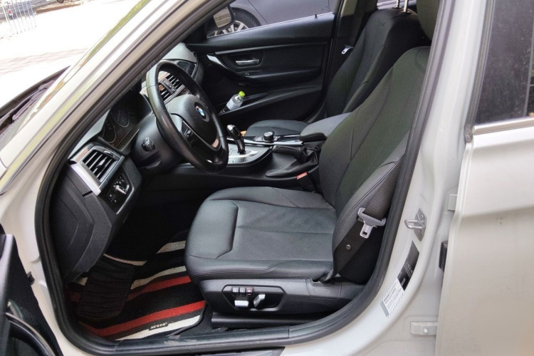 BMW 3 Series 2016 #19 BMW 3 Series 2016 car image #19
