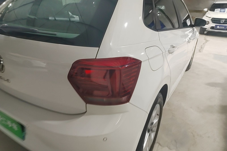 Volkswagen Polo 2023 #8 Volkswagen Polo 2023 صورة سيارة #8