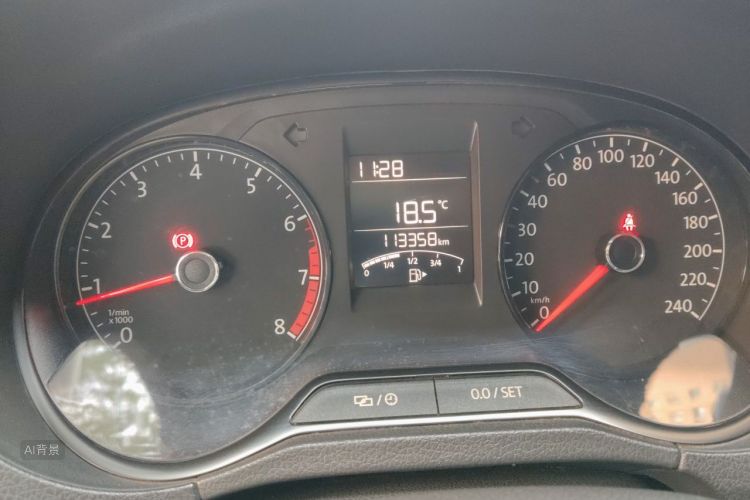 Volkswagen Polo 2016 car image #14