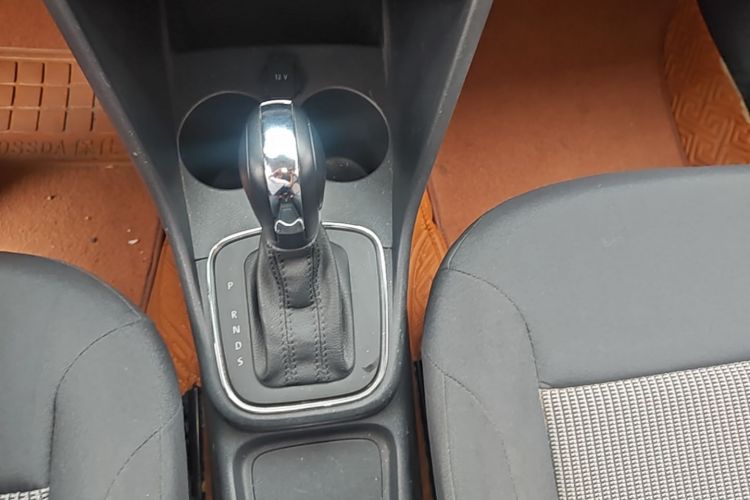 Volkswagen Polo 2018 car image #14