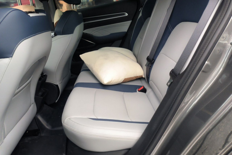 GEELY Emgrand 2021 #10 GEELY Emgrand 2021 car image #10