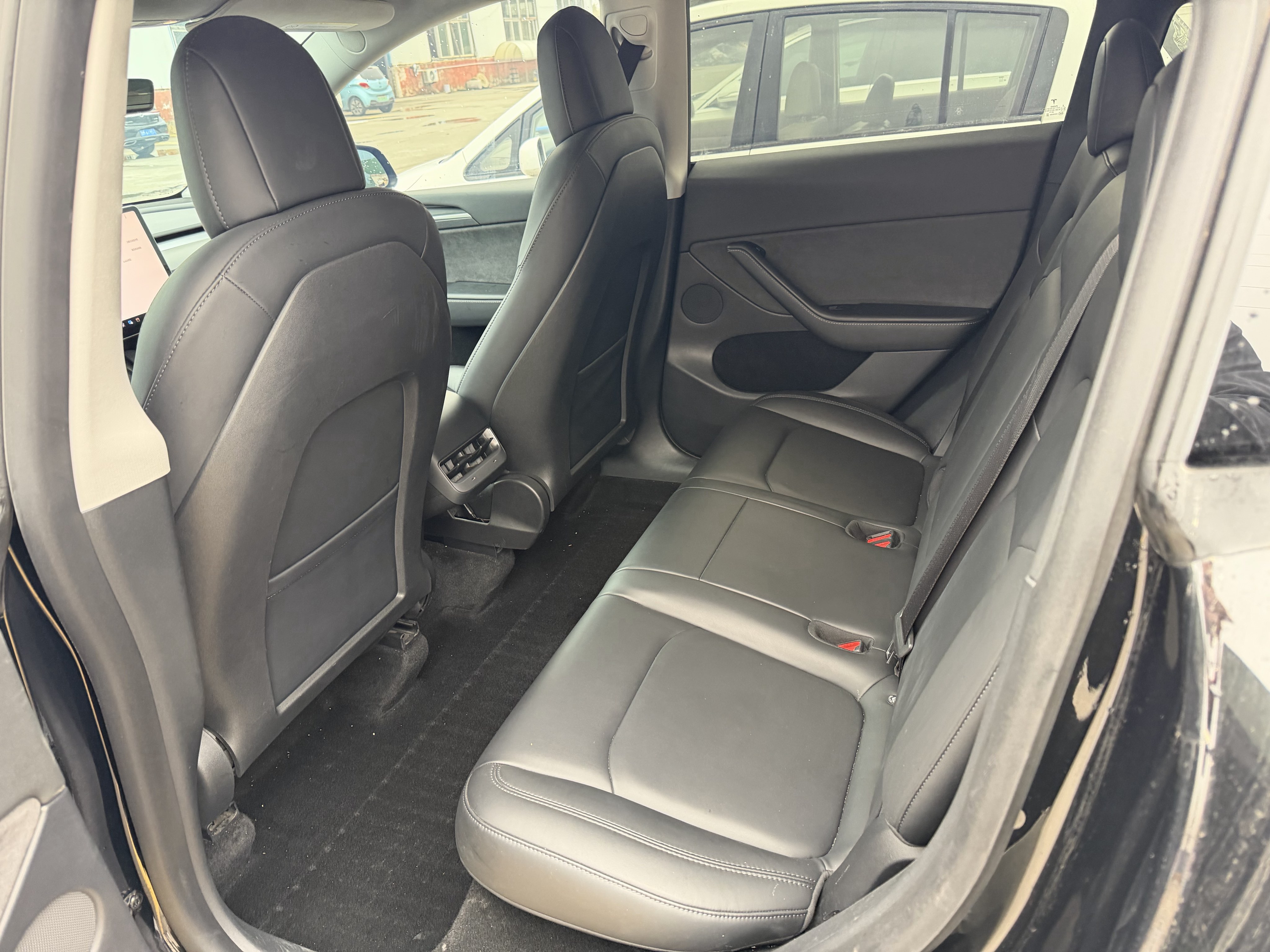Tesla Model Y 2021 #6 Tesla Model Y 2021 car image #6