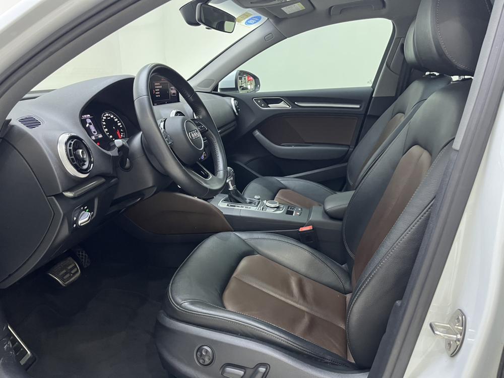 Audi A3 2018 car image #15