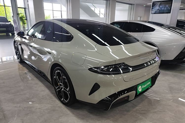 MI SU7 2025 car image #5