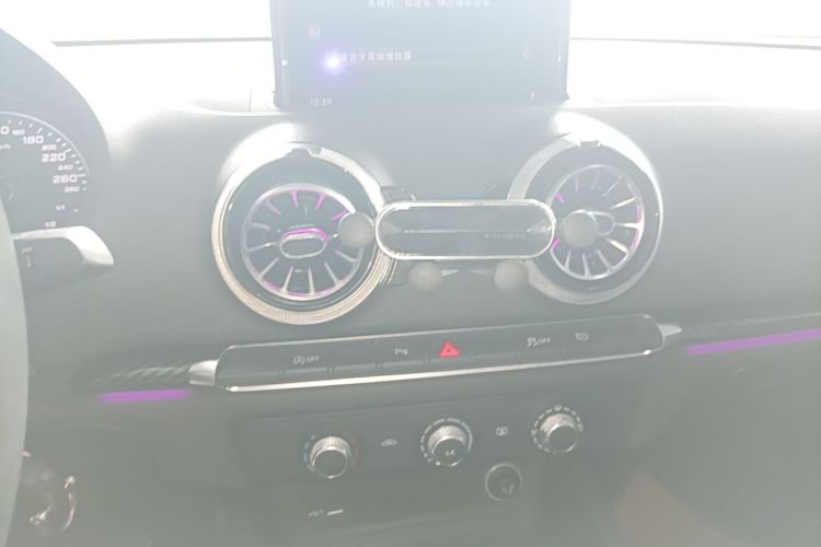 Audi A3 2019 car image #13