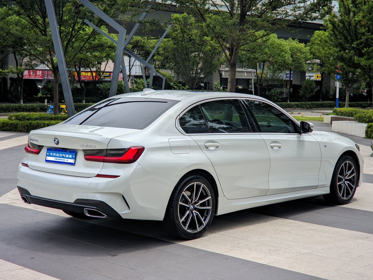 BMW 3 Series 2022 car image #13