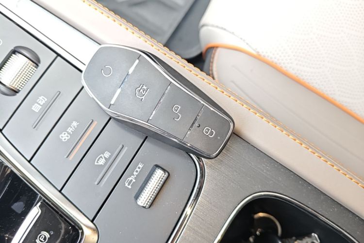 BYD Yuan Plus 2023 immagine di auto #10