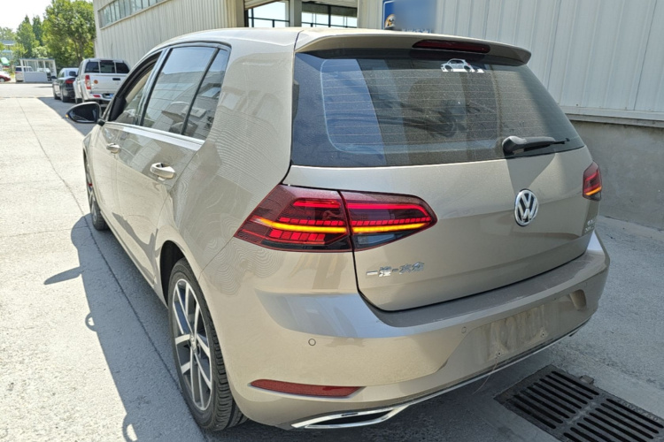 Volkswagen Golf 2019 #5 Volkswagen Golf 2019 car image #5
