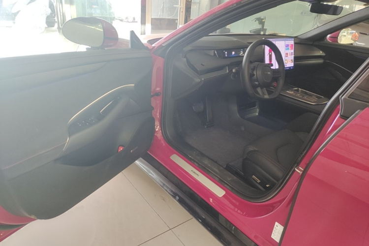 MI SU7 2025 car image #16