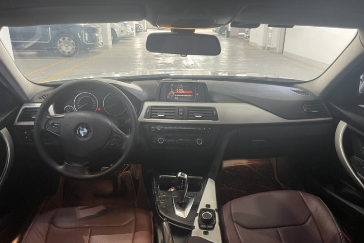 BMW 3 Series 2015 car image #14