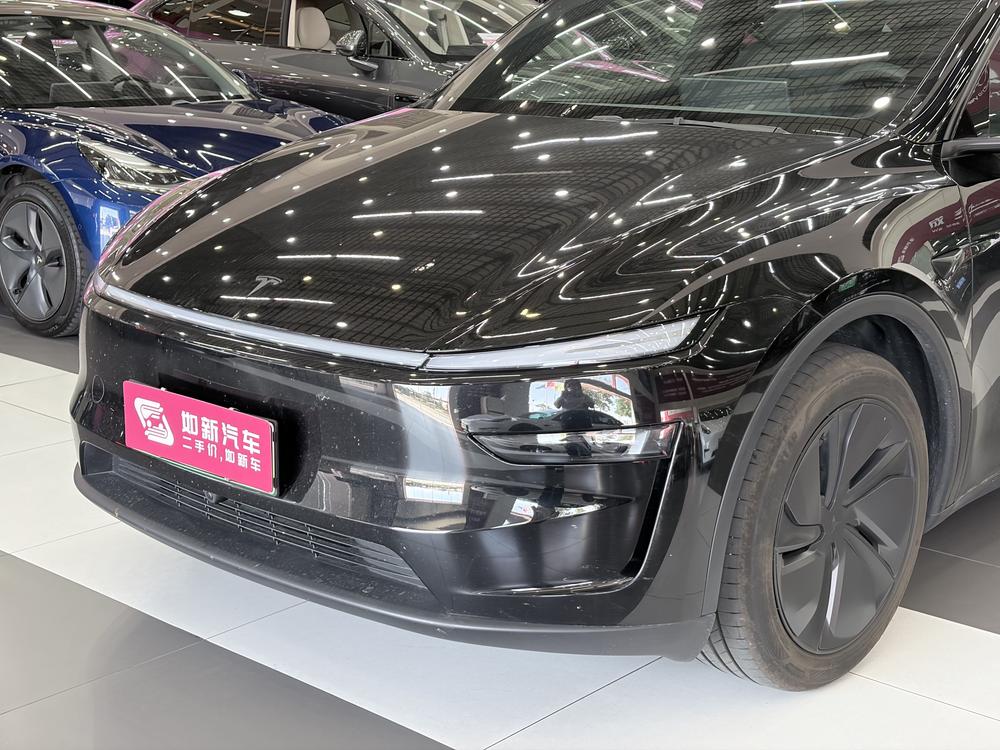 Tesla Model Y 2026 #10 Tesla Model Y 2026 car image #10