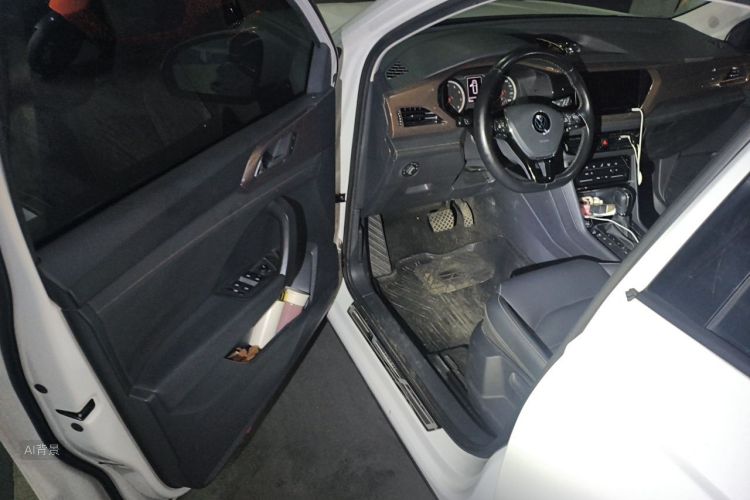 Volkswagen Tharu 2021 car image #18