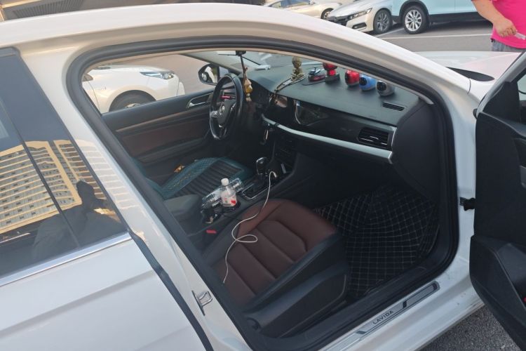 Volkswagen Lavida 2021 car image #24
