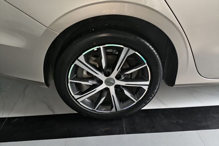 GEELY Emgrand 2022 #10 GEELY Emgrand 2022 car image #10