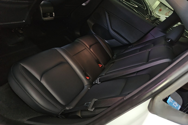 Tesla Model Y 2023 #17 Tesla Model Y 2023 car image #17