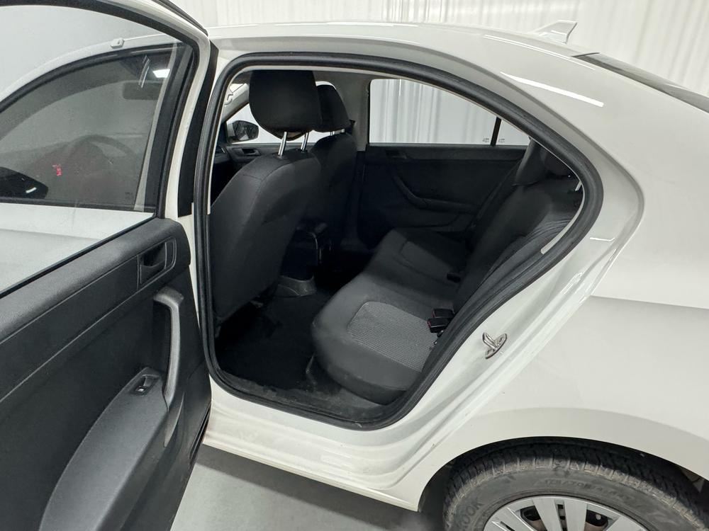 Volkswagen Santana 2019 #18 Volkswagen Santana 2019 car image #18