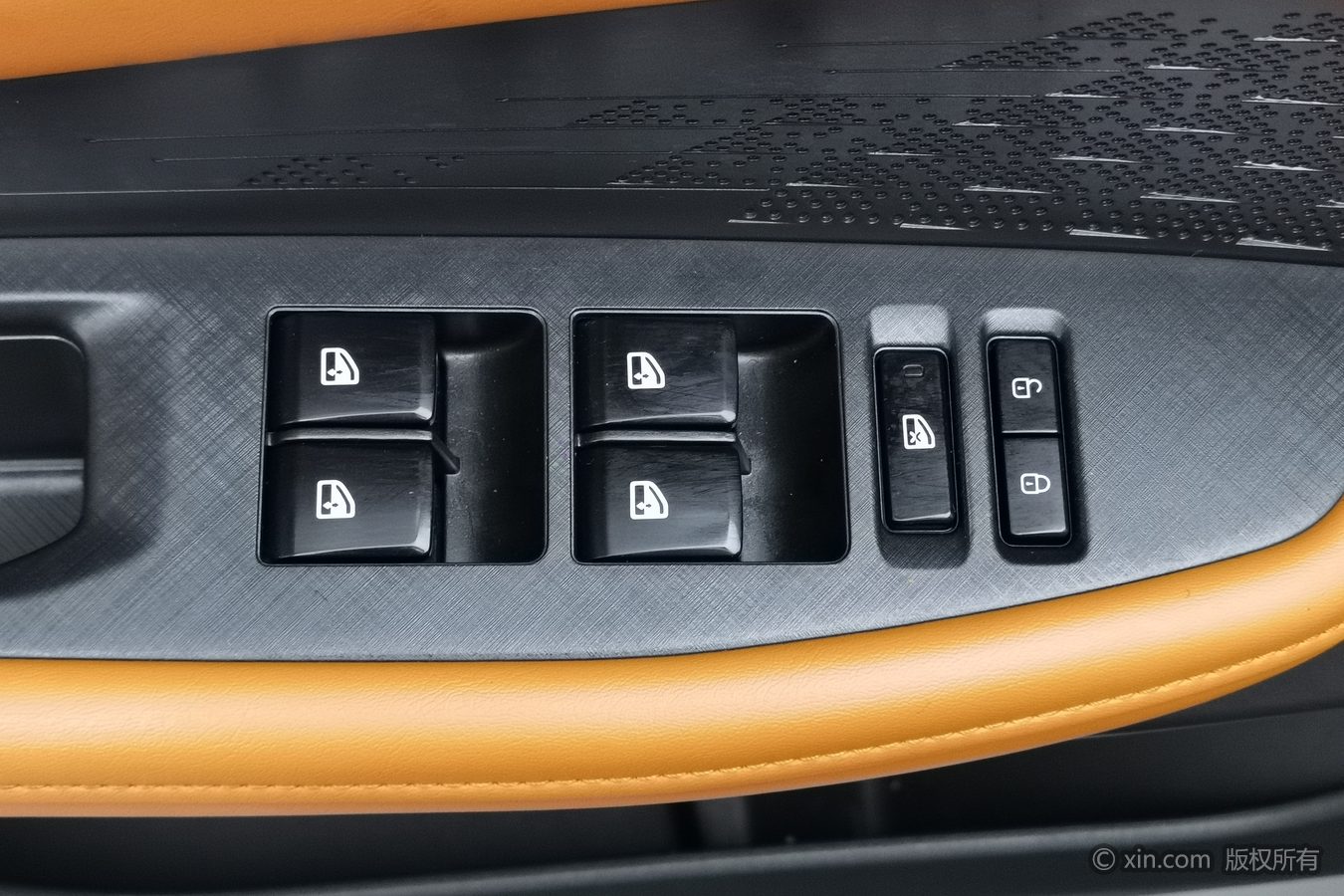 Changan UNI-V 2023 car image #9