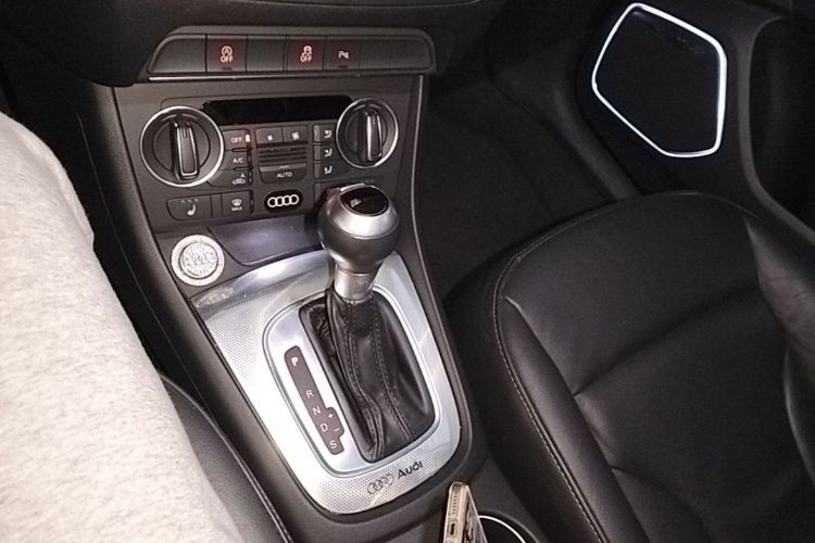 Audi Q3 2018 #14 Audi Q3 2018 car image #14