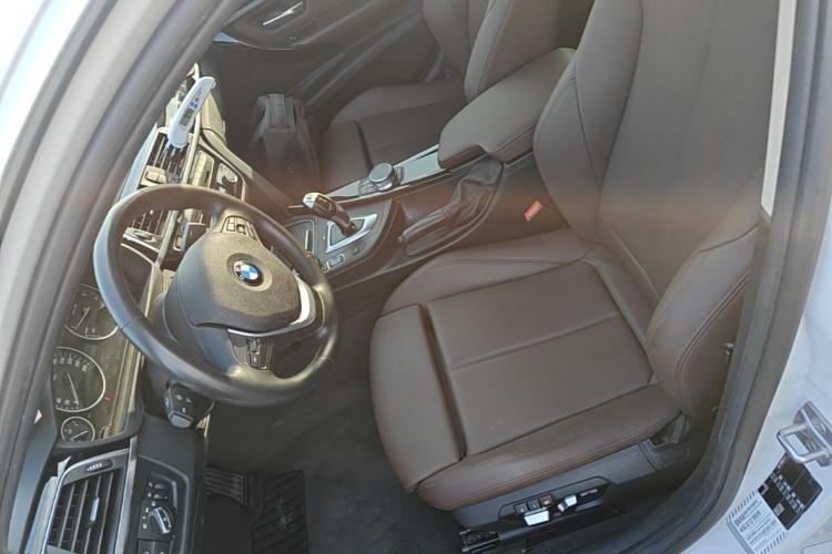 BMW 3 Series 2019 #15 BMW 3 Series 2019 car image #15